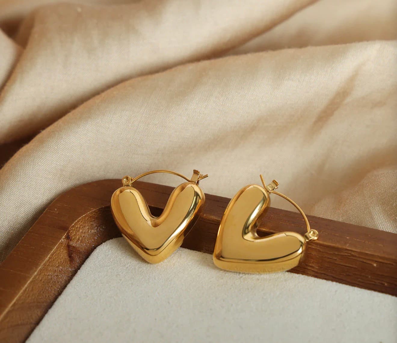 Love lock Hoops