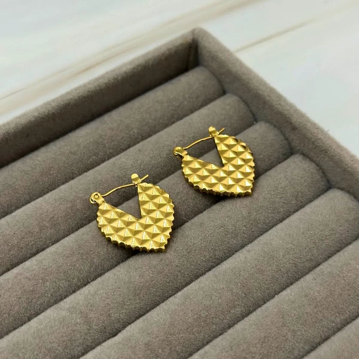 Stella earings aspect 2