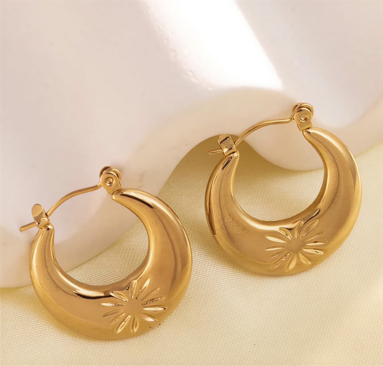Raya earings aspect 2