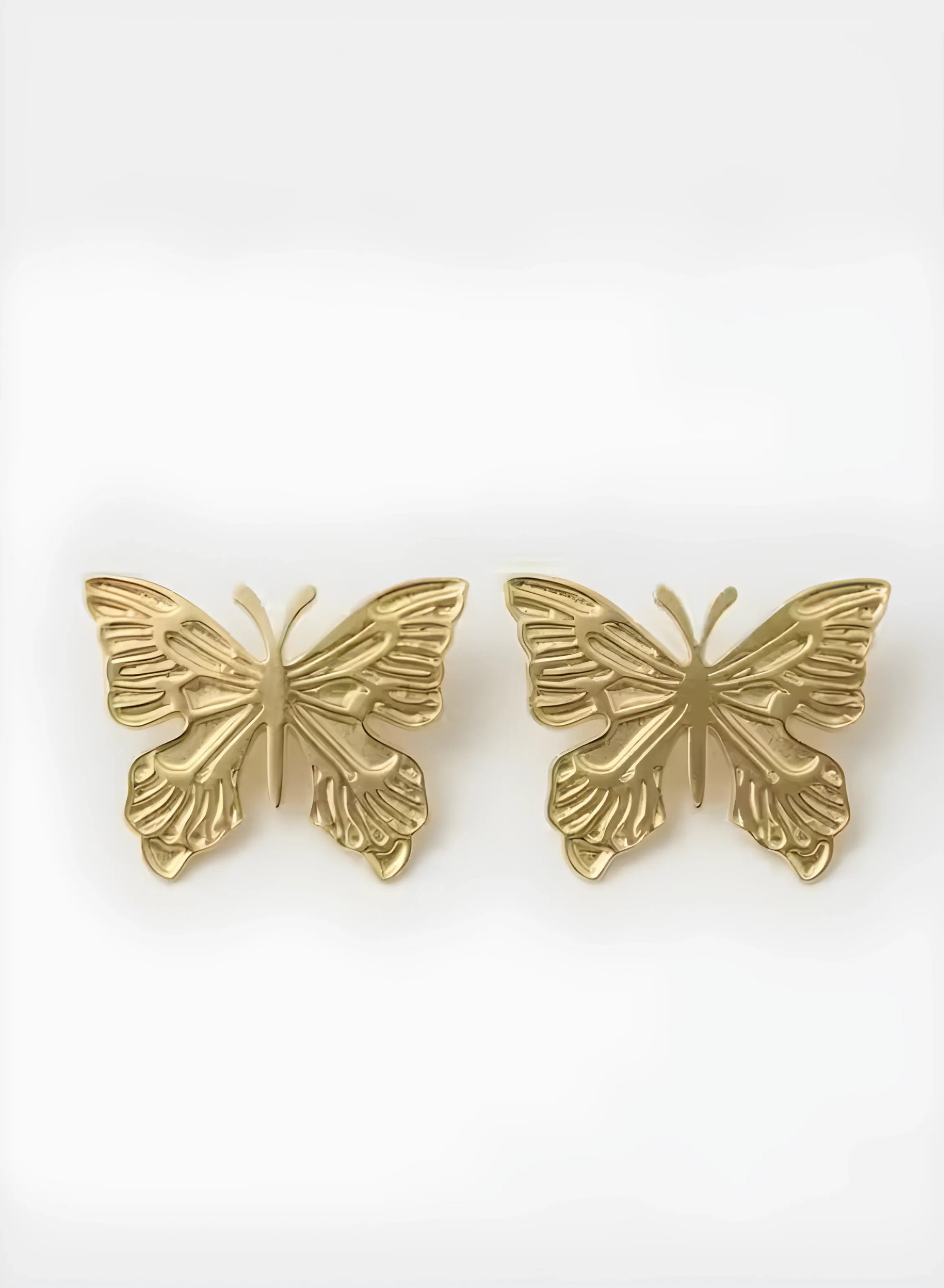Wingy earings aspect 2