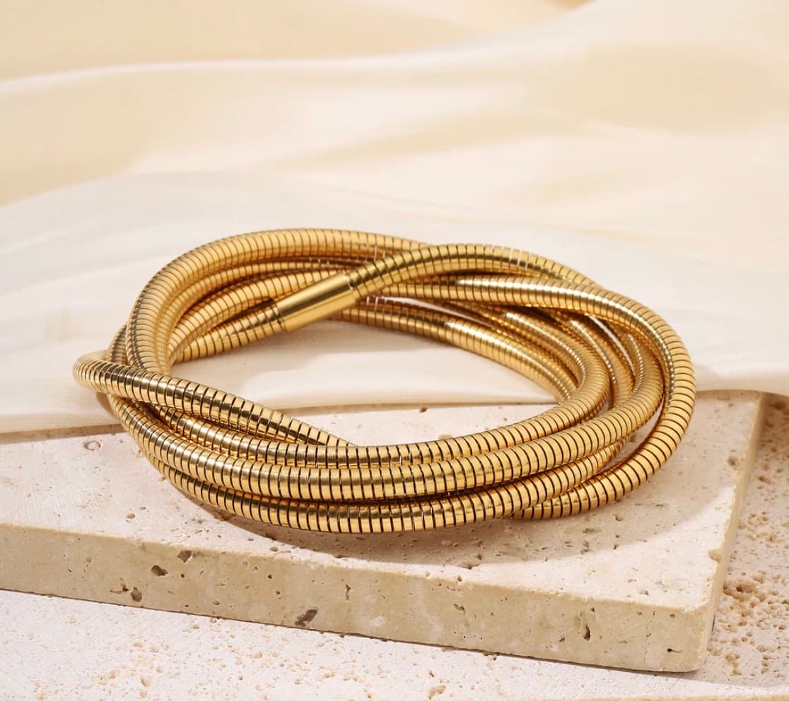 Coil golden bracelet  aspect 2