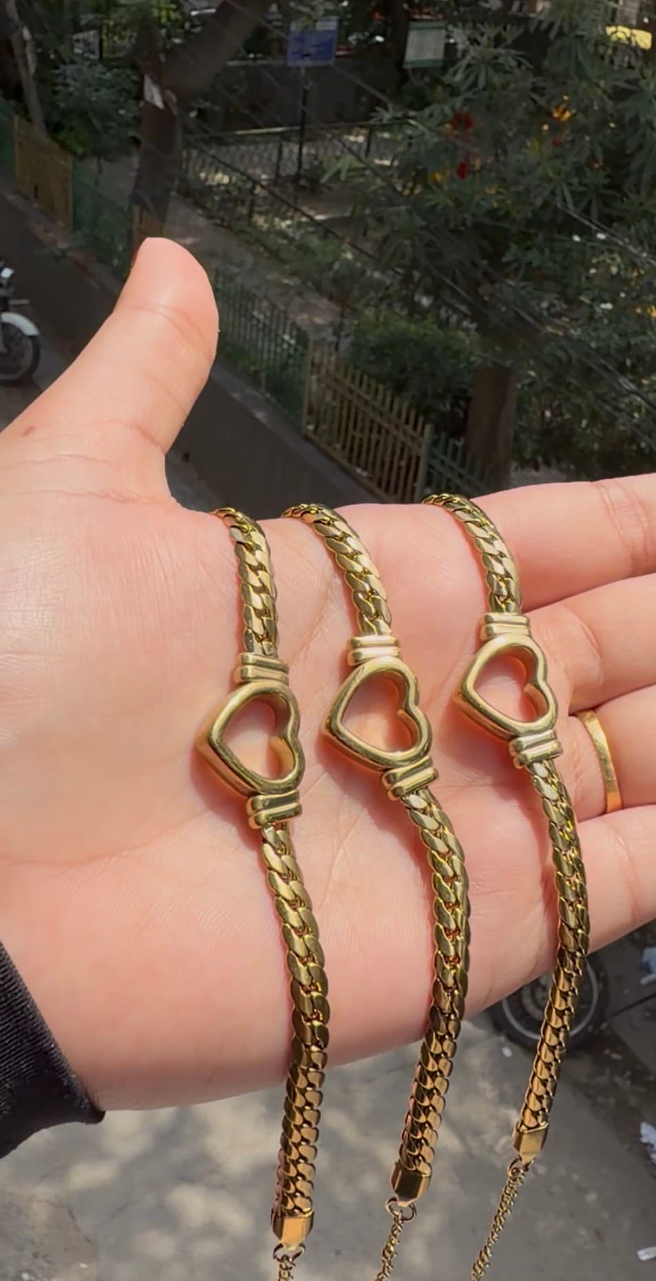 Heart on sleeve Bracelet  aspect 3